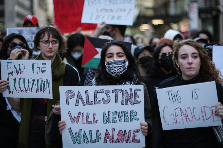 Thousands of protesters chant ‘Free Palestine’ in New York City The