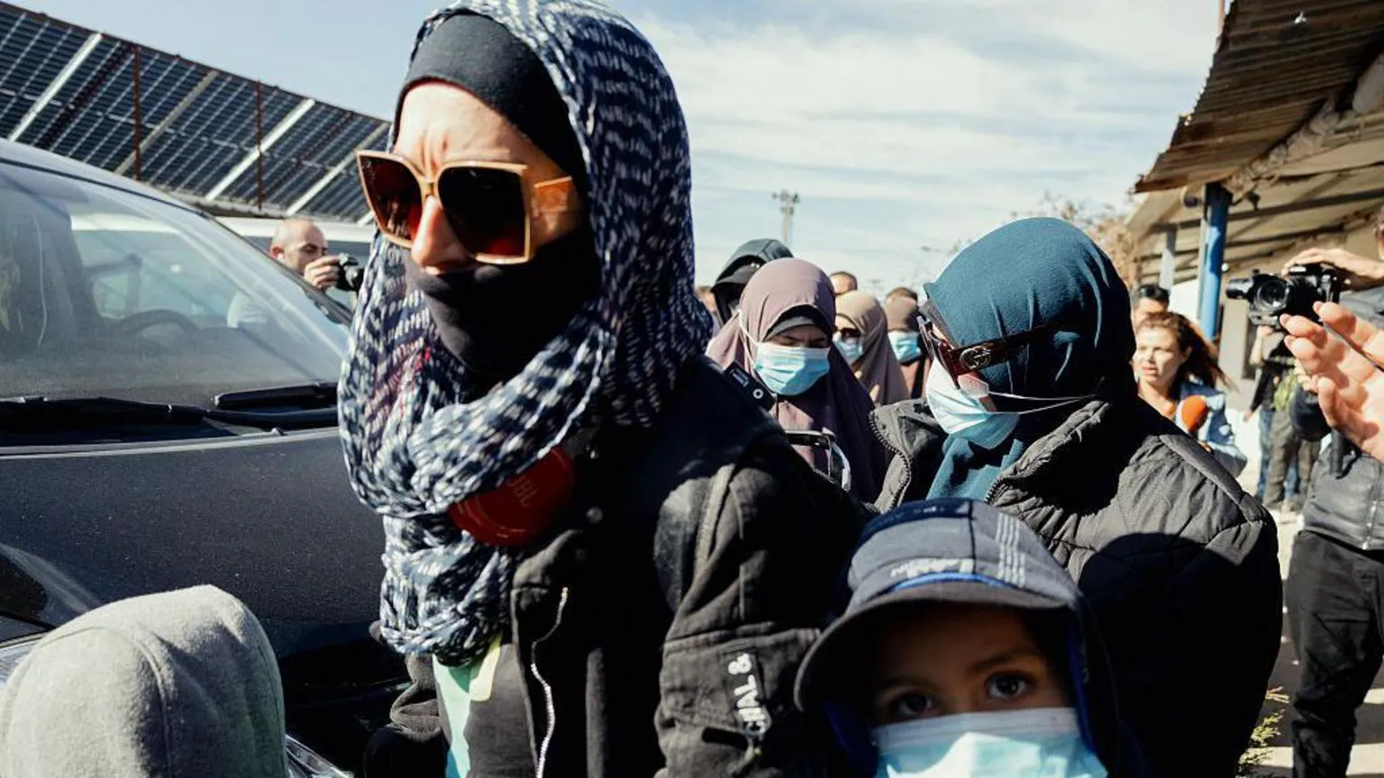 Australia bans citizen trying to return from IS camp in Syria