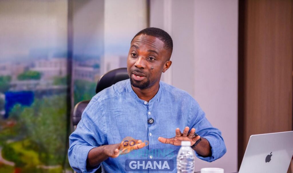 EOCO reportedly escorts Dennis Miracles Aboagye to his Larteh Akuapem residence